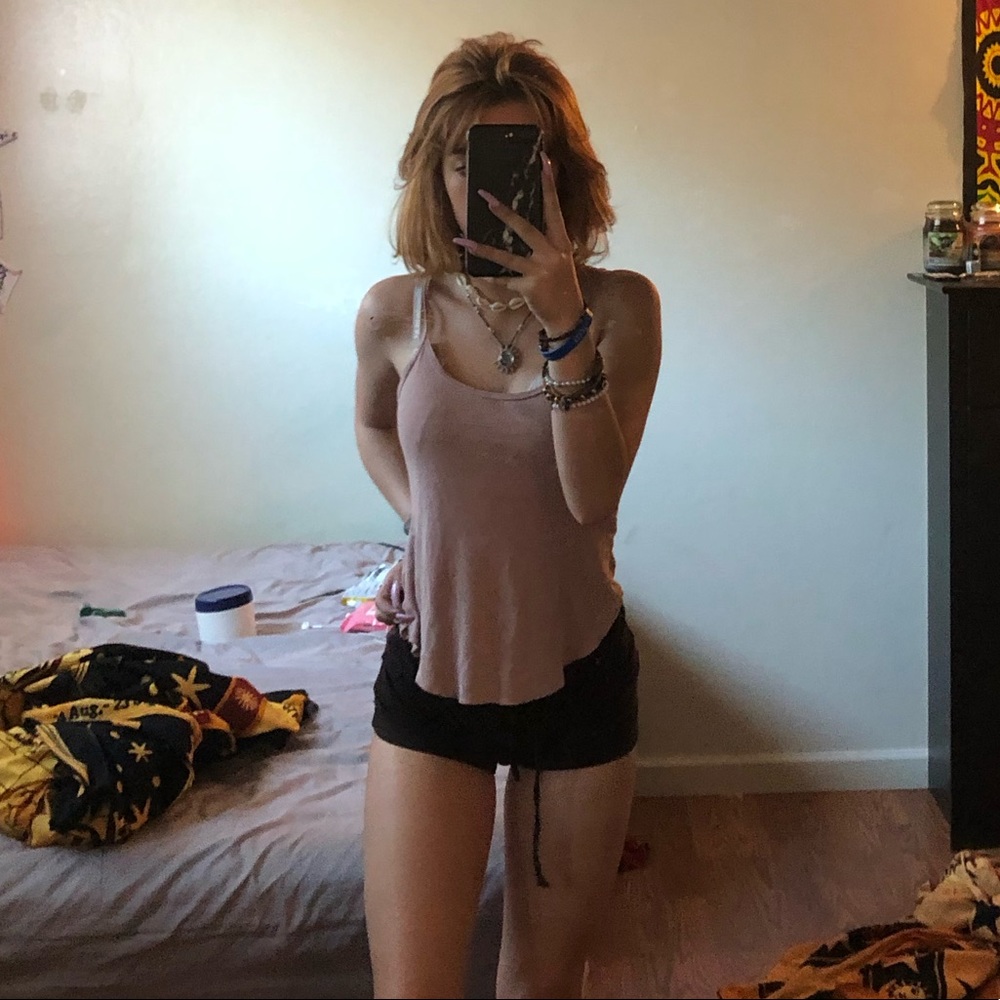 pink tank top